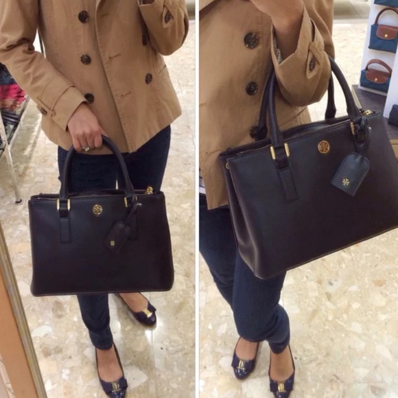 TORY BURCH
Robinson Mini Double-Zip Tote Black shoulder good condition - Picture 2 of 10